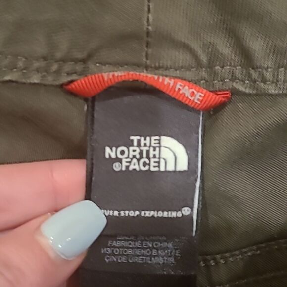 The‎ North face army green cotton tie Bermuda shorts size 6 - Picture 3 of 8